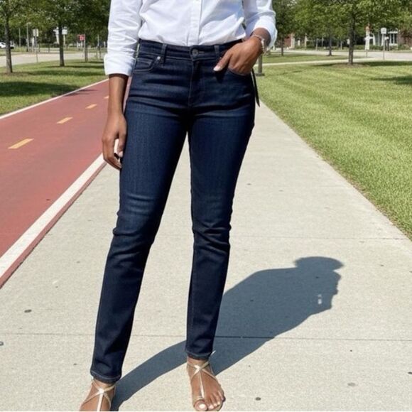 New DKNY Jeans Slim Straight Leg Mid Rise size 32 - Picture 1 of 7